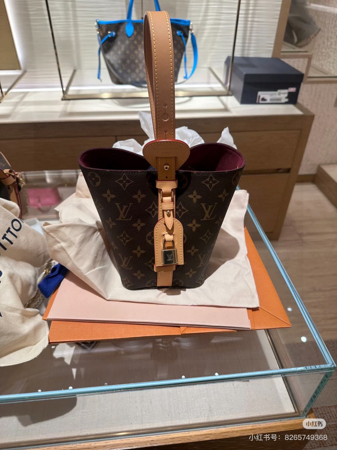 LV Bucket Bag Crossbody Top Handle Shoulder Bag 2